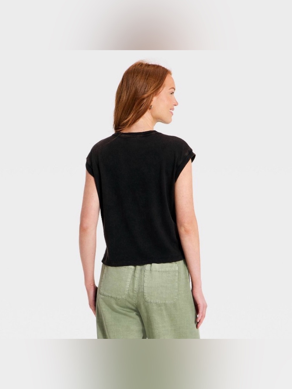 Universal Thread Women’s Short Sleeve Mid-Length Pocket T-Shirt Size Medium - Picture 2 of 7